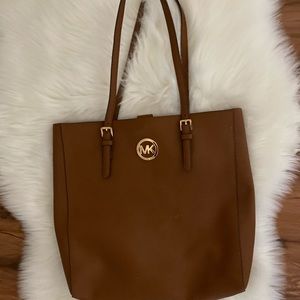 Michael kors tote